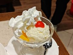 -阿维斯咖啡(镜湖店)
