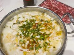 -德林酸菜鱼火锅(南丹店)