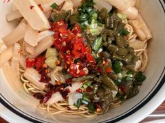 麻辣鸭子和藕尖双拼码-李易面馆(树木岭店)