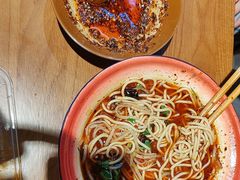 -楚东君•襄阳牛肉面牛杂煲(陆家嘴正大店)