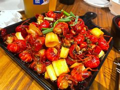 -巴厘龙虾·榜首油焖大虾(音乐学院·沿江酒馆店)