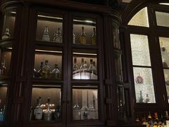 -LONG BAR 廊吧(外滩华尔道夫酒店)