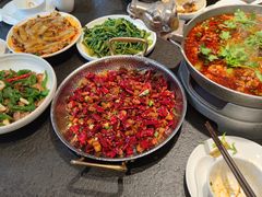 -万重锦·人文川菜馆(骡马市店)