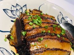 梅菜扣肉-小河盐帮·私家菜·烤鸭(三元桥·霄云路店)