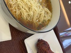 -百年老字号·观振兴蟹黄面·三虾面·苏式面(观前街富仁坊巷店)