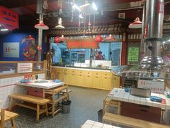 -喜悦小串丹东小黄牛海鲜烧烤大排档(民主广场店)