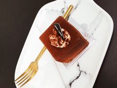 -UNI UNI(环亚凯瑟琳店)