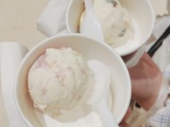 覆盆子雪芭雪泥-哈根达斯(龙湖时代天街店)