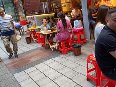 -有红鸡毛店·砂锅菜(抚琴夜市店)