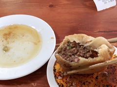 -宝瑞门钉肉饼店