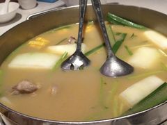 -肥仔文澳门猪骨煲(南京西路店)