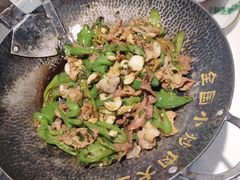 -费大厨辣椒炒肉(黄兴中心广场店)