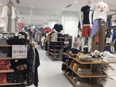 -优衣库(泉州中骏世界城店)