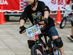-八爪矩阵极限运动馆·儿童平衡车·感统训练(南海子公园校区)