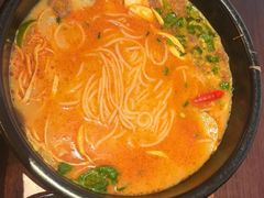 -银米·云南传统过桥米线(双廊黑金冠店)