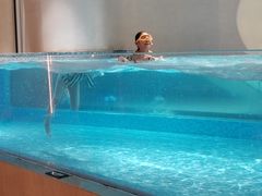 -涨巢·潮玩水疗局