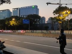 -上海虹桥西郊假日酒店