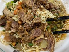 -阿阳牛腩腌面店