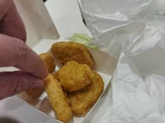 -麦当劳(上海虹桥站30B检票口楼上)