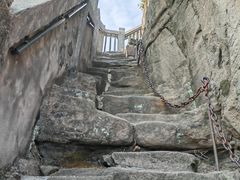 -石宝寨