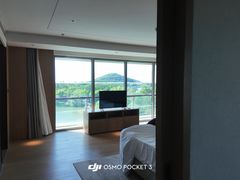 -上海佘山世茂艾美酒店