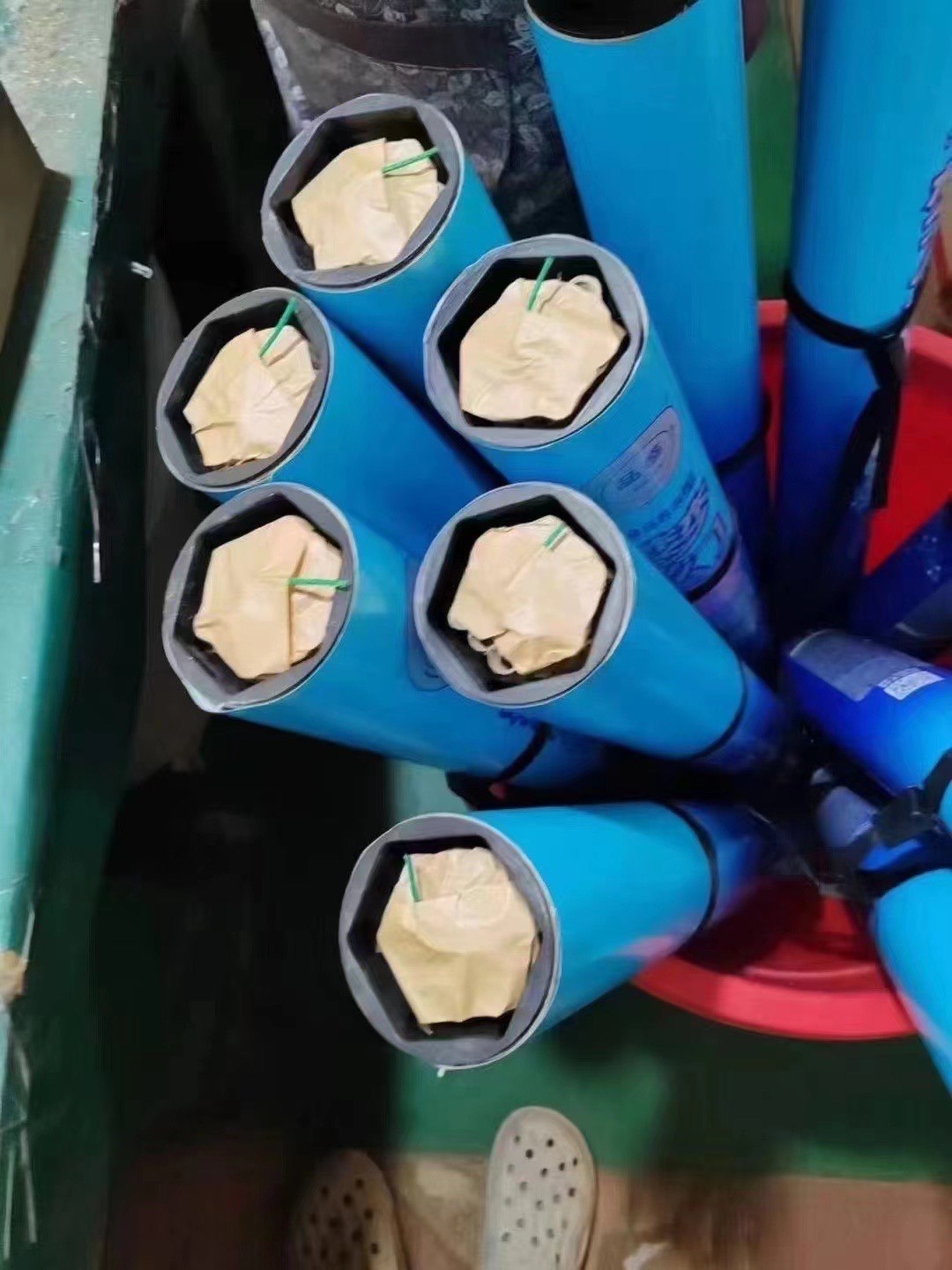 蓝色海洋8888型12根满管加特林到货