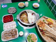 -巷子里头麻辣烫火锅串串(温江店)