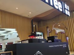 门面-瑞幸咖啡(凯德埃德蒙顿路店)