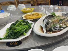 -银峰农庄·特色烧鸡·鲜无花果浸鸡
