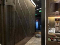 -爱碗亭·鲜炒湖南菜(壹城中心店)