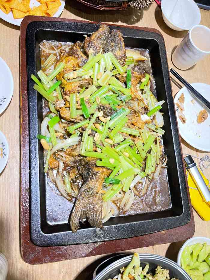 坂上烧铁板鮰鱼(缤纷五洲店)