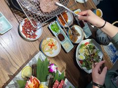 -明洞阿姨·韩式酱蟹烤肉·创意料理(三元桥店)