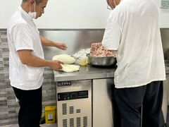 -黄阿姨锅贴大王(万航渡路店)