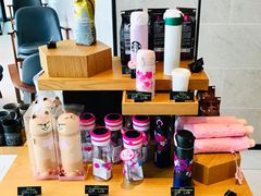 零售区-星巴克(新达汇三林店)