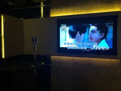 -K+全国连锁KTV(绿地缤纷天地店)