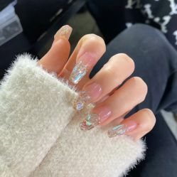 -悦指间美甲美睫
