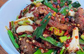 Thirty-Story Stir-Fried Braised Pork