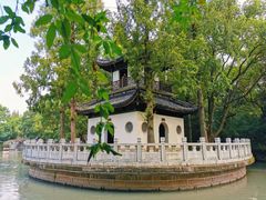 -汇龙潭