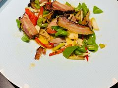 -桥边小楼·手工云南菜·古城观景小楼