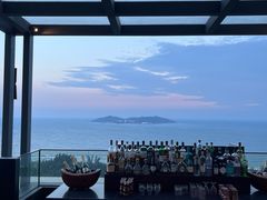 -瑰丽酒店·海吧·天际下午茶·现场DJ·天台酒吧