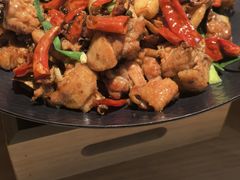 菜籽油爆炒鲜土鸡-新太二·鲜料川菜(晶耀前滩店)