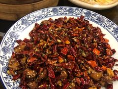 -黄桷树曹家私房菜(江与城店)