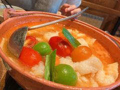 -云海肴·汽锅鸡·云南菜(天山百盛优客店)