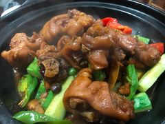 姜辣蹄花-董厨煨汤馆(车站路店)