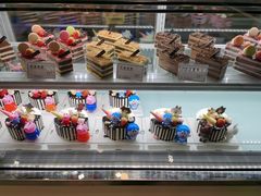 面包甜点陈列柜-圣安庭(巽寮店)