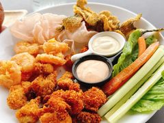 -Sunset Bar(丹绒亚路香格里拉店)