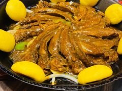 嘎嘣黄鱼贴饼子-粗粮人家·东北菜(洋桥店)