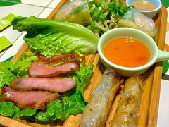 东南亚风味小吃拼盘-越弥越南传统美食馆