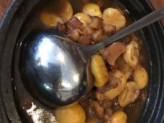 板栗红烧肉-Local泰莲庭(虹鳟鱼店)