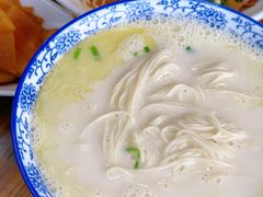 -雪琴面馆富安特色鱼汤面(城中花园店)